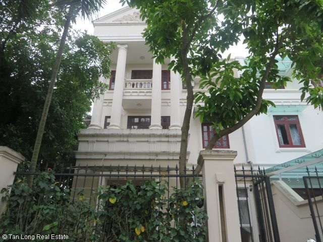 Cho thuê biệt thự 360m2 khu C7 Ciputra, quận Tây Hồ