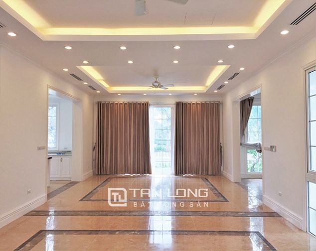 Cho thuê biệt thự 375m2 ở khu Hoa Sữa thuộc dự án Vinhomes Riverside