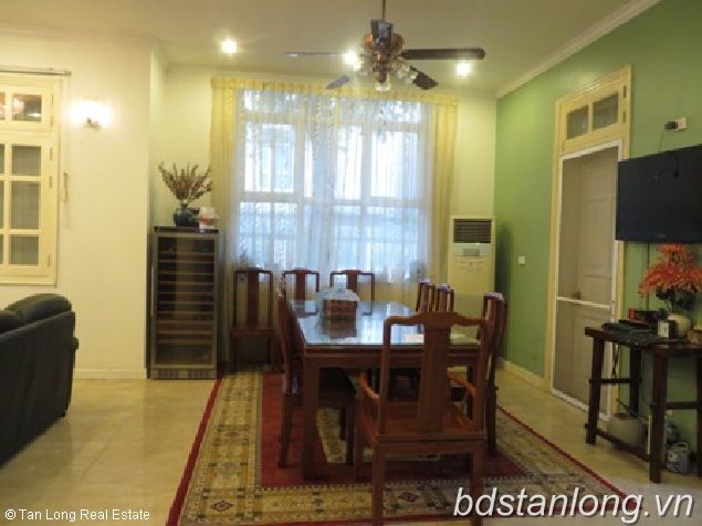 Cho thuê biệt thư 4 phòng ngủ đẹp ở Ciputra
