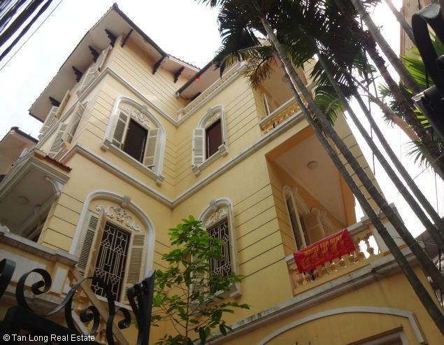 Cho thuê biệt thự 450m2 đường Đặng Thai Mai, quận Tây Hồ