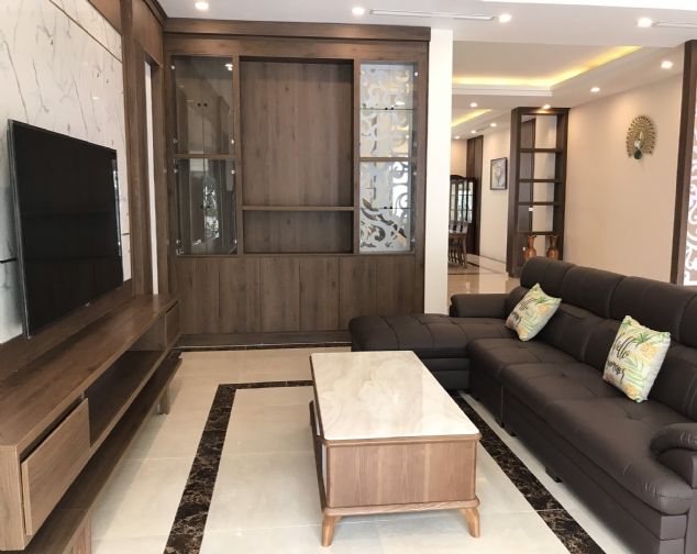 Cho thuê biệt thự 5 phòng ngủ tại Vinhomes Riverside The Harmony 168m2, đầy đủ nội thất