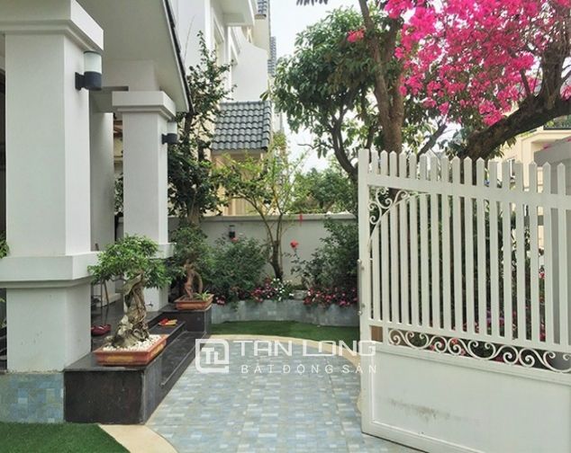 Cho thuê biệt thự Anh Đào dự án Vinhomes Riverside, diện tích 164m2