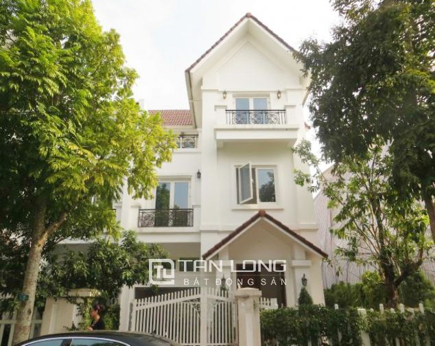 Cho thuê biệt thự Bằng Lăng 250m2, 4 phòng ngủ tại Vinhomes Riverside