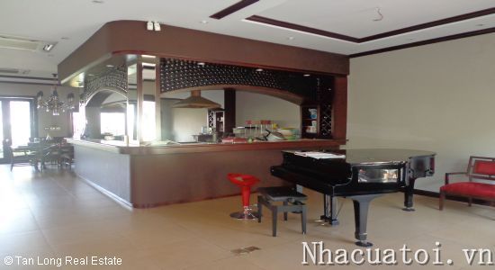 Cho thuê biệt thự có sân vườn rộng và đẹp tại Ciputra Hà Nội