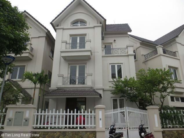 Cho thuê biệt thự đẹp Vinhomes Riverside, quận Long Biên, Hà Nội