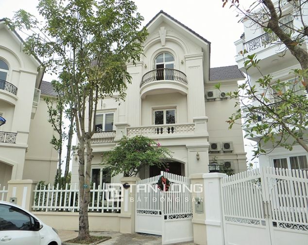 Cho thuê biệt thự Hoa Anh Đào 350m2 tại Vinhomes Riverside, quận Long Biên