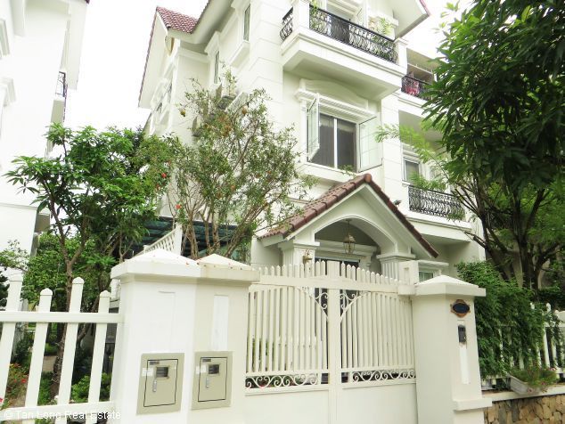 Cho thuê biệt thự Hoa Sữa tại Vinhomes Riverside, quận Long Biên