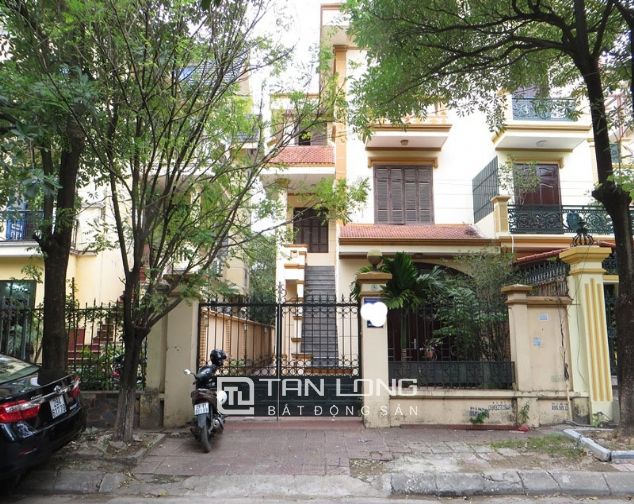 Cho thuê biệt thự Làng quốc tế Thăng Long, quận Cầu Giấy