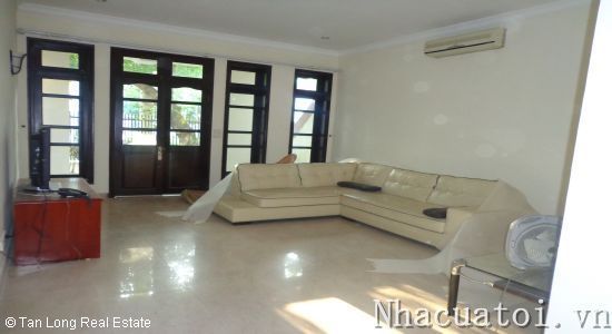Cho thuê biệt thự mặt hồ đường Xuân Diệu