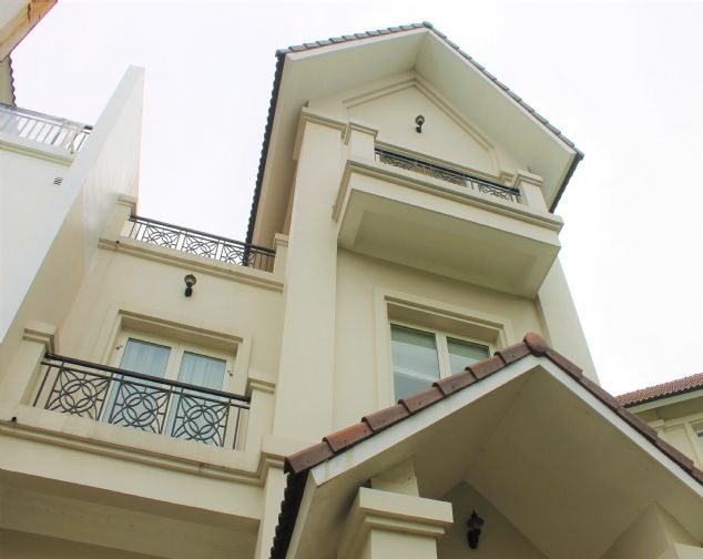 Cho thuê biệt thự sân vườn rộng view công viên tại Vinhomes Riverside