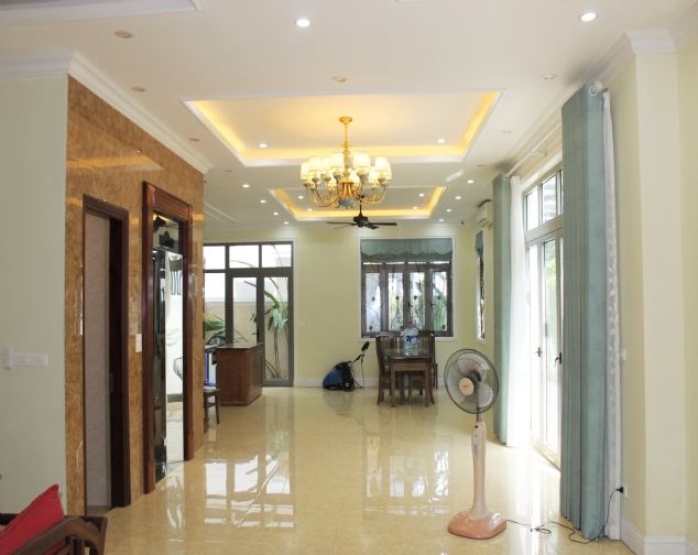 Cho thuê biệt thự song lập giá rẻ tại Vinhomes Riverside, Long Biên.