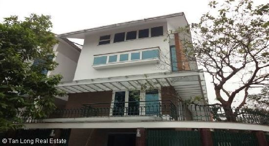 Cho thuê biệt thự tại Xóm Chùa, Đặng Thai Mai, quận Tây Hồ
