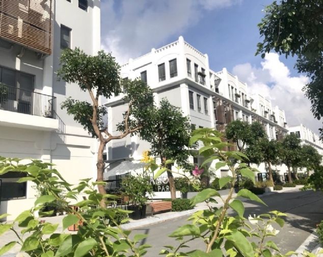 Cho thuê biệt thự vàng The Manor Central Park. DT 377m2