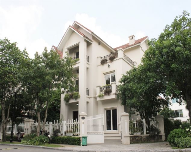 Cho thuê Biệt Thự Vinhomes Riverside, căn góc Đơn Lập 330m2 x 4 ngủ, full đồ cao cấp