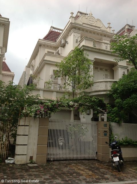 Cho thuê căn biệt thự khu T2 - Ciputra Hà Nội