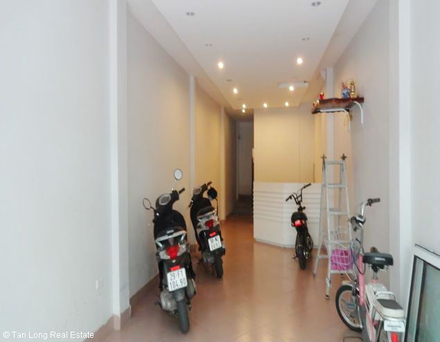 Cho thuê căn hộ 1 ngủ tại Mặc Đĩnh Chi, Trúc Bạch quận Ba Đình