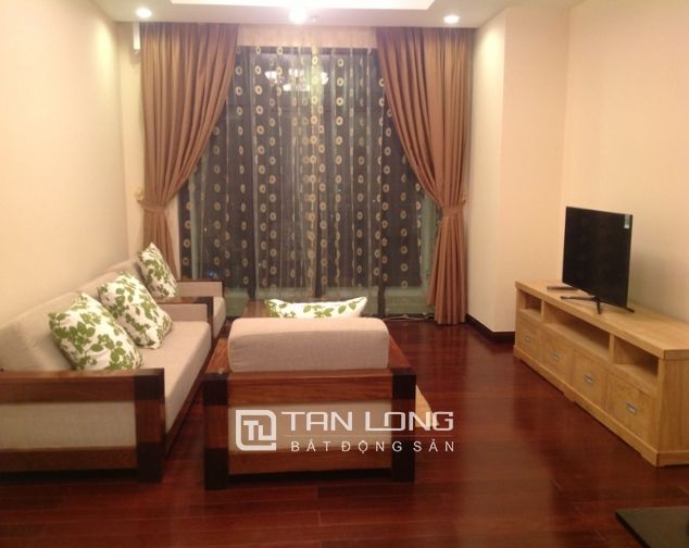 Cho thuê căn hộ 109m2, 2 phòng ngủ tại R2 Vinhomes Royal City, quận Thanh Xuân