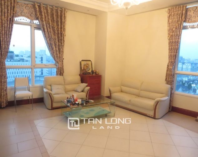 Cho thuê căn hộ 117m2, tại The Garden, Nam Từ Liêm, 2 phòng ngủ, đủ đồ nội thất.