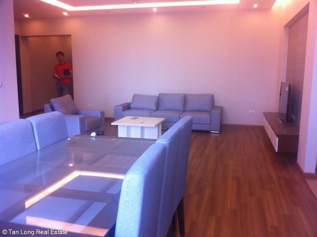 Cho thuê căn hộ 119m2 tòa nhà Eurowindow đường Trần Duy Hưng, Cầu Giấy