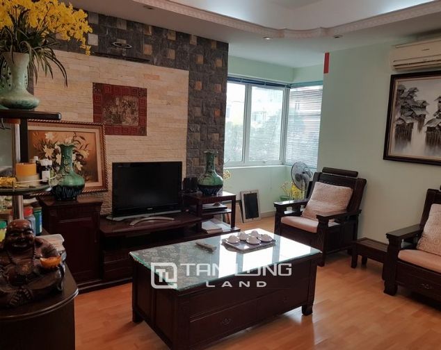 Cho thuê căn hộ 123m2, đủ đồ tại E5 Ciputra, quận Tây Hồ