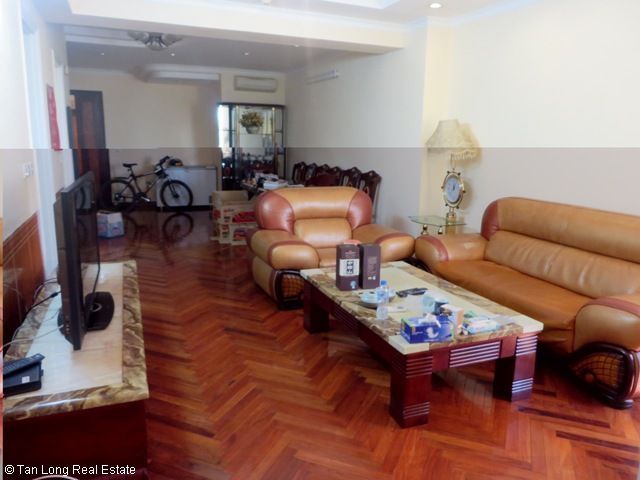 Cho thuê căn hộ 123m2, 3 phòng ngủ tòa E4 Ciputra, quận Tây Hồ