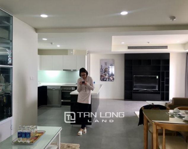 Cho thuê căn hộ 125m2 tại Watermark Lạc Long Quân