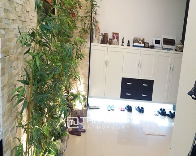 Cho thuê căn hộ 136 m2 Tòa R1 Vinhomes Royal City, quận Thanh Xuân.