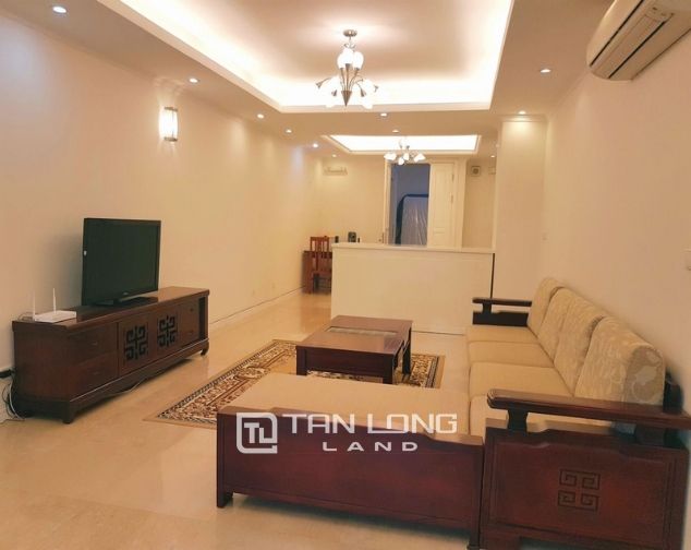Cho thuê căn hộ 145m2, đủ đồ tại P1 Ciputra, quận Tây Hồ