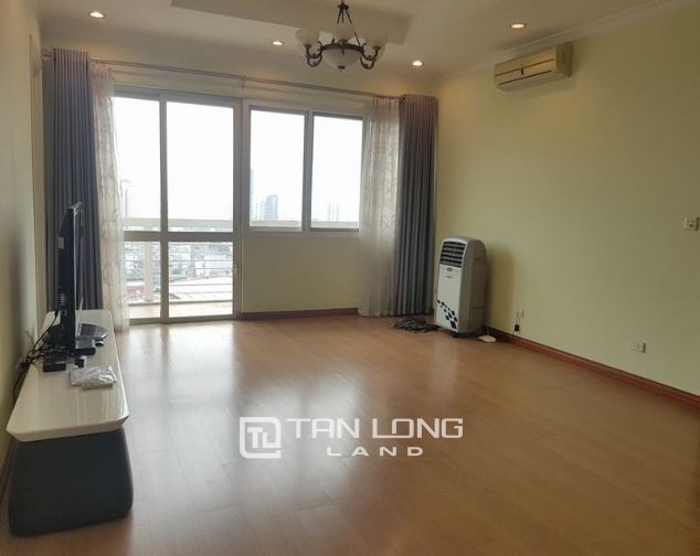 Cho thuê căn hộ 153m2 tại E4 Ciputra, quận Tây Hồ