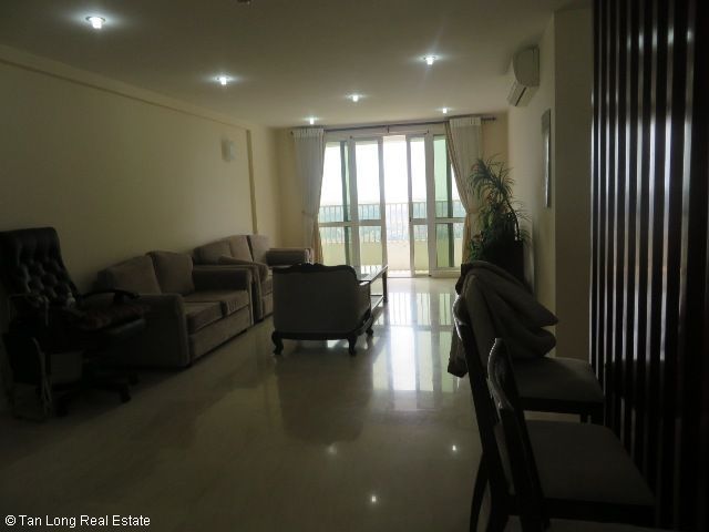 Cho thuê căn hộ 182m2 khu P2 Ciputra Hà Nội