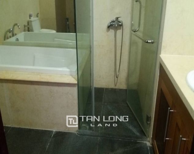 Cho thuê căn hộ 2 phòng ngủ đủ đồ tại chung cư Royal city quận Thanh Xuân.