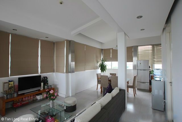 Cho thuê căn hộ 2 phòng ngủ Nguyễn Trường Tộ, 170m2, 1800$