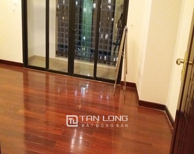 Cho thuê căn hộ 3 phòng ngủ không đồ khu R1, Vinhomes Royal City
