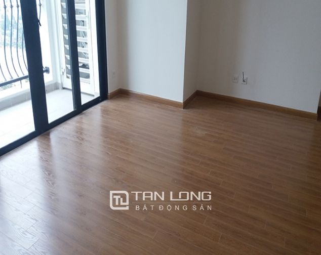Cho thuê căn hộ 3 phòng ngủ nội thất cơ bản, R6 Vinhomes Royal City