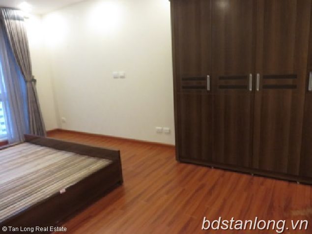 Cho thuê căn hộ 4 ngủ ở P2 Ciputra - Tây Hồ