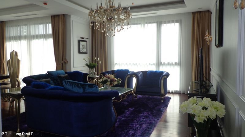 Cho thuê căn hộ 4 phòng ngủ sang trọng ở Royal City, Thanh Xuân