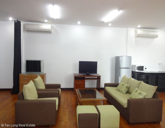 Cho thuê căn hộ 70m2, đủ đồ tại Đăng Thai Mai, Tây Hồ