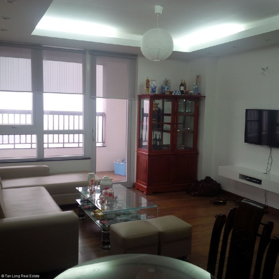 Cho thuê căn hộ 90m2 tại N07 Dịch Vọng, quận Cầu Giấy