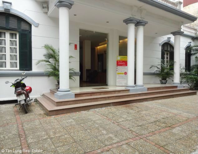 Cho thuê căn hộ cao cấp 120m2 tại Xuân Diệu quận Tây Hồ
