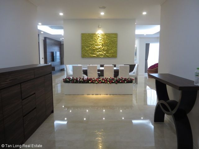 Cho thuê căn hộ cao cấp 4000$ ở Ciputra, Tây Hồ