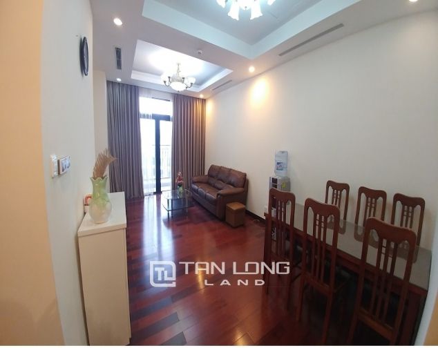 Cho thuê căn hộ cao cấp 88m2, 2 phòng ngủ đủ đồ ở R1 Vinhomes Royal City