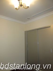 Cho thuê căn hộ cao cấp tại Royal City Hà Nội.