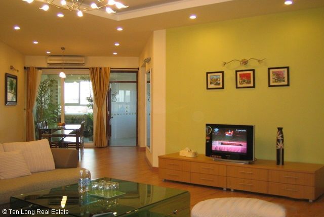 Cho thuê căn hộ Cầu Giấy 3 phòng ngủ, 150m2, 1200$.