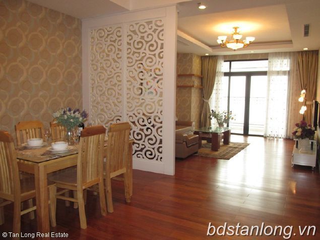 Cho thuê căn hộ đẹp 2 phòng ngủ ở Royal City, Nguyễn Trãi, Thanh Xuân, Hà Nội.