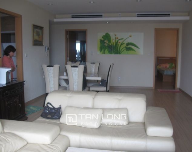 Cho thuê căn hộ diện tích 145.5m2, 3 phòng ngủ tại Láng Hạ, Đống Đa