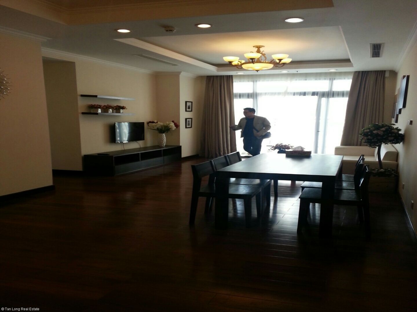 Cho thuê căn hộ đủ đồ tại Royal City, quận Thanh Xuân, Hà Nội
