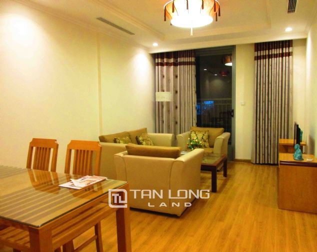 Cho thuê căn hộ nội thất đầy đủ 86.5m2 ở Vinhomes Nguyễn Chí Thanh, quận Đống Đa