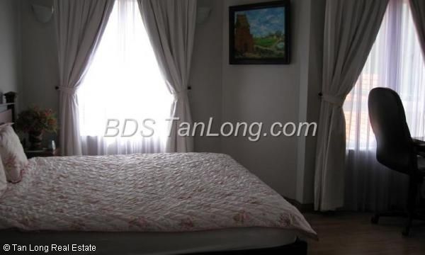Cho thuê căn hộ ở phố Dã Tượng, quận Hoàn Kiếm, Hà Nội.
