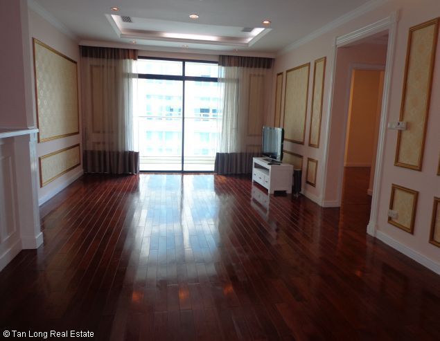 Cho thuê căn hộ ở VinCom - Mai Hắc Đế.