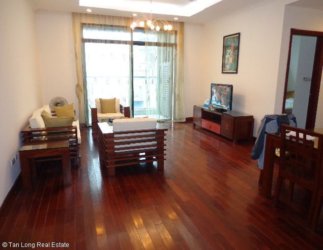 Cho thuê căn hộ ở Vincom Tower với 2 phòng ngủ.